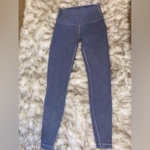 Lululemon Wunder Under size 4 - Picture 2 of 3